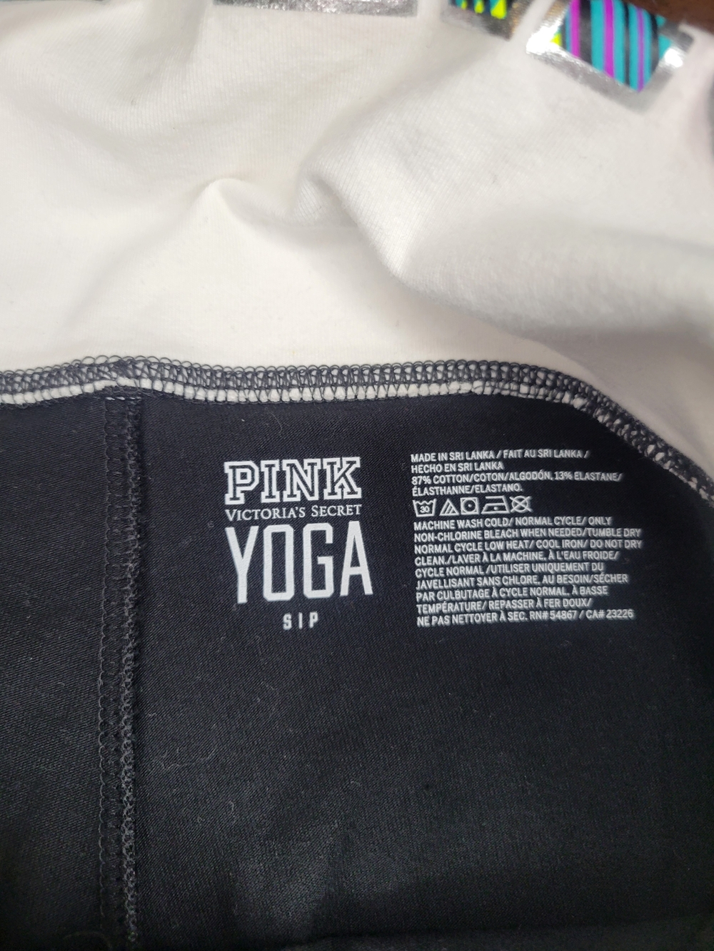 Victoria's Secret PINK Yoga - Picture 2 of 3